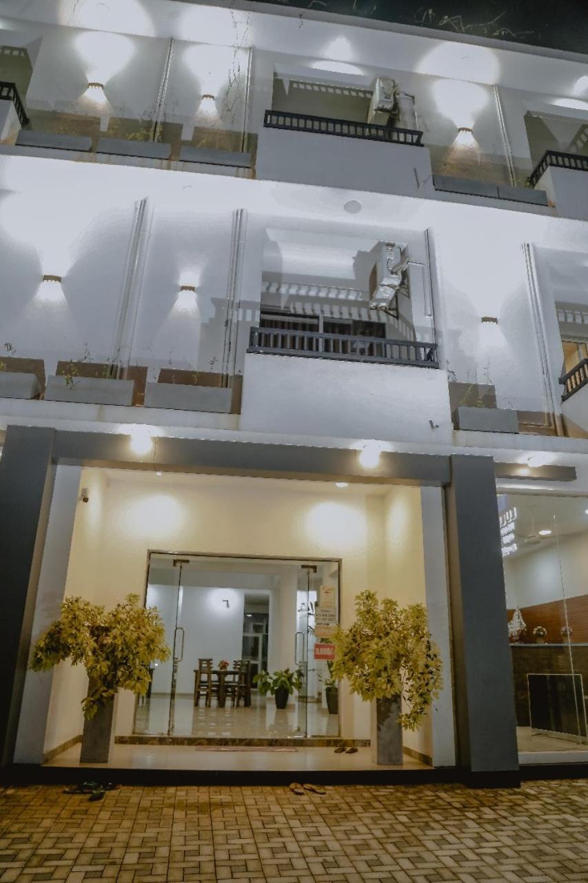 Lucky Transit Hotel - Katunayake Airport Extérieur photo
