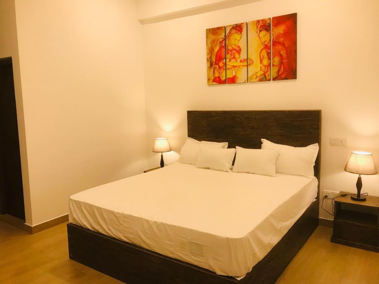 Lucky Transit Hotel - Katunayake Airport Extérieur photo